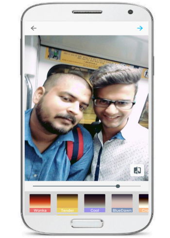 click natural looking selfies with Microsoft Selfie Android app