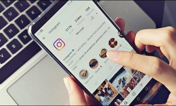 How to View a List of All the Links You’ve Clicked on Instagram
